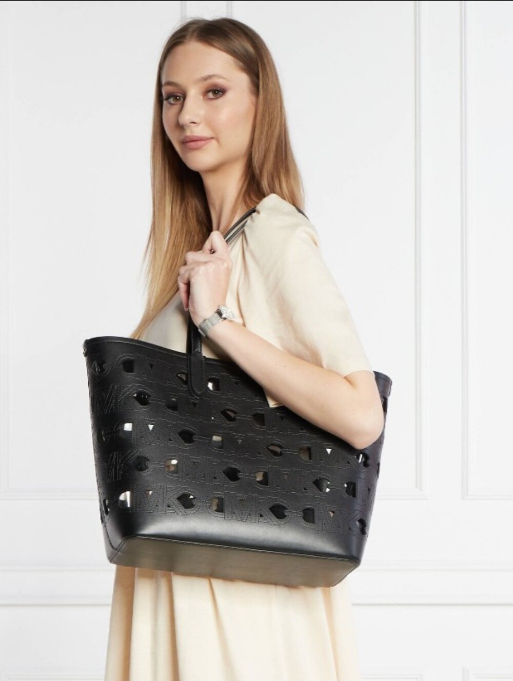 Michael Kors Black Laser-Cut Leather Lightweight Tote New✨🎁🔥🔥🔥.